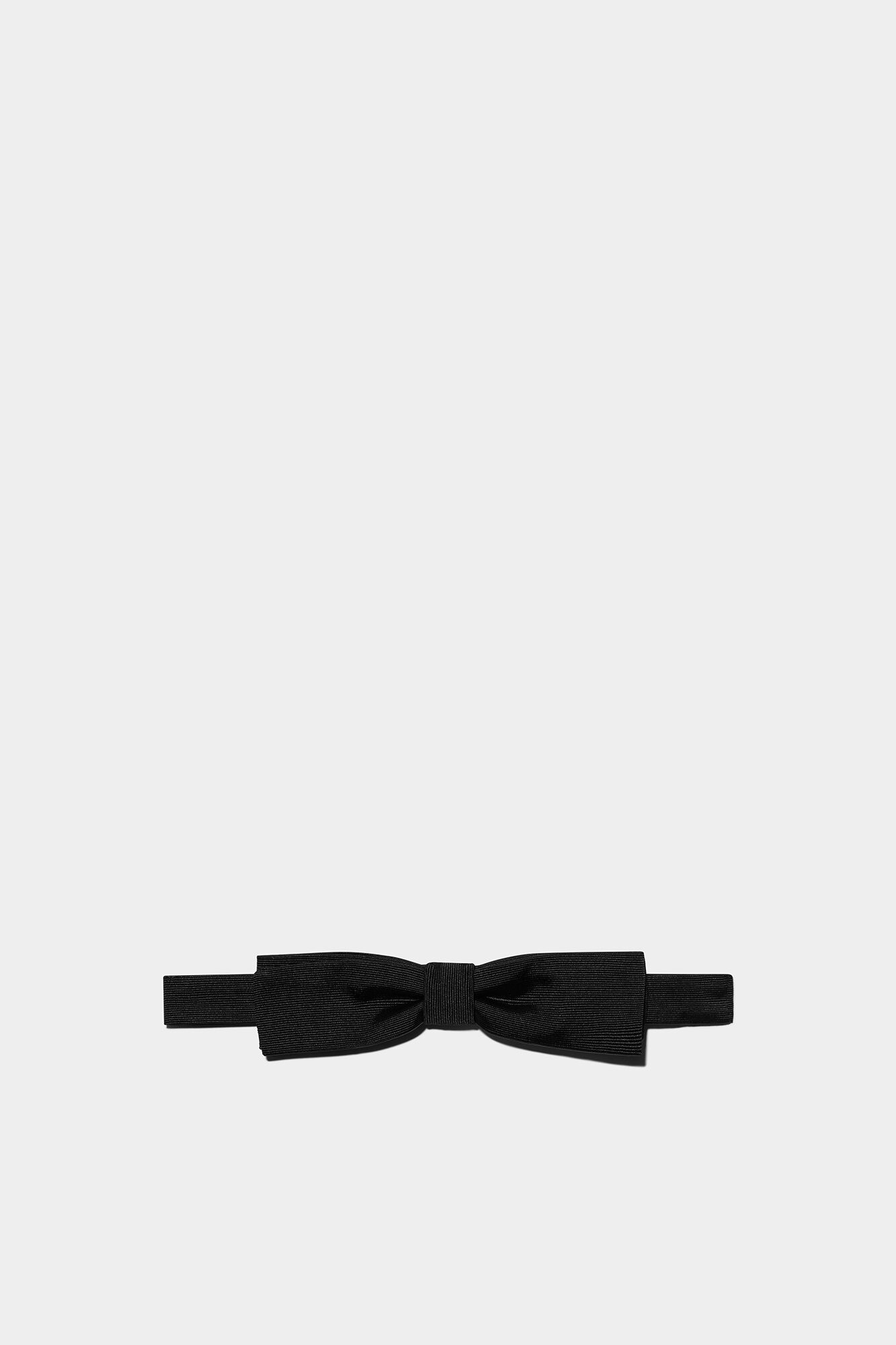 D2 Classic Bow Tie