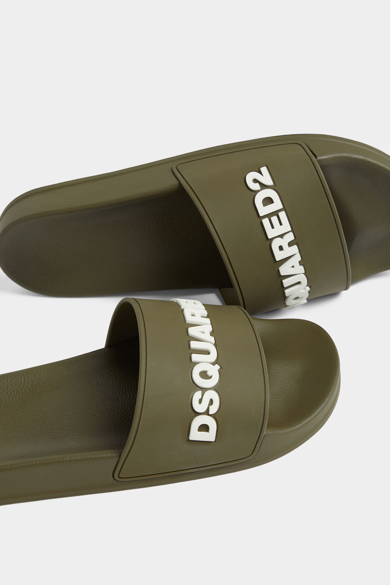 Dsquared2 Logo Slides
