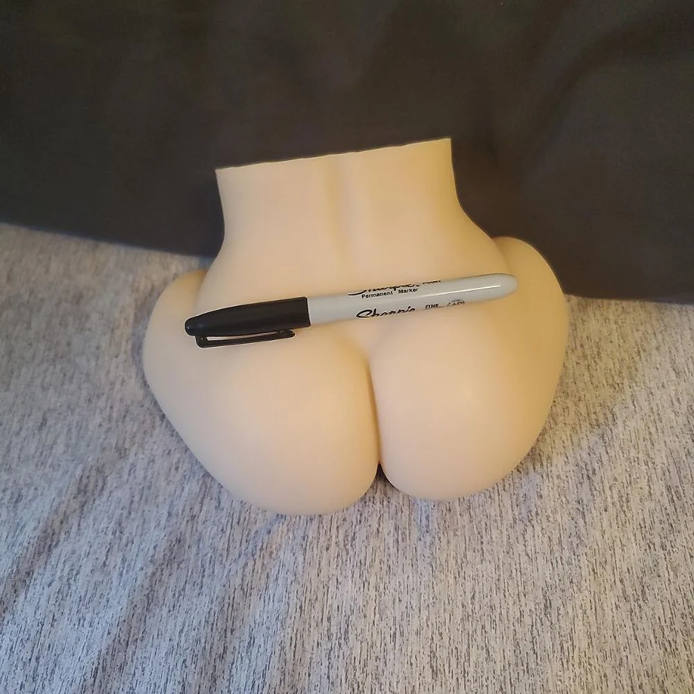 Mia - 4LB Weighted TPE Torso Quiver Masturbator with 5.5