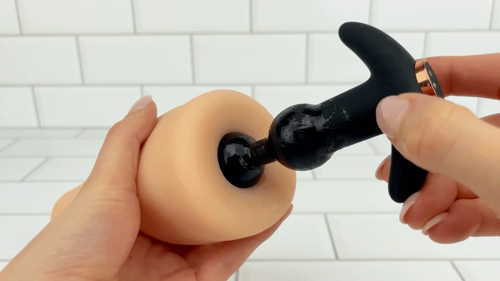 Macio Silicone Beaded Anal Vibrator Plug