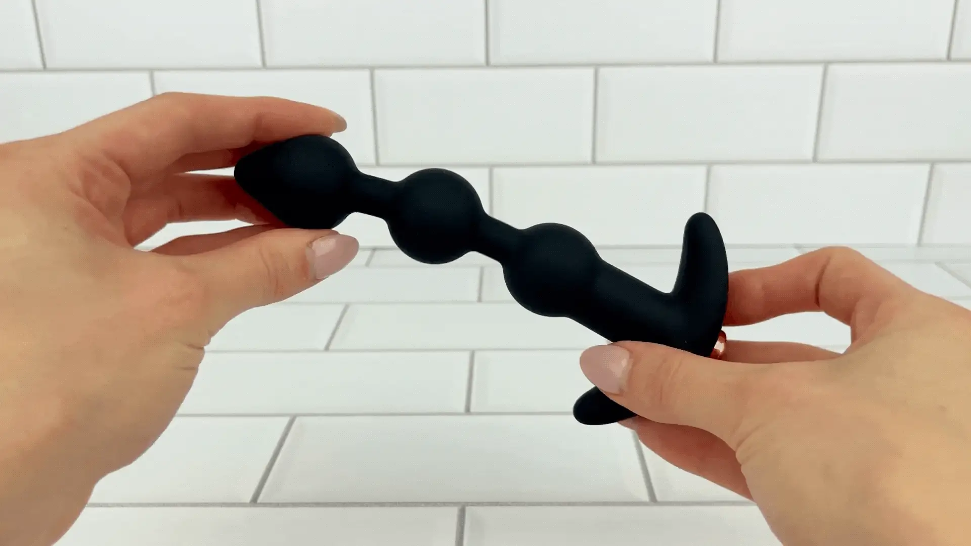 Macio Silicone Beaded Anal Vibrator Plug