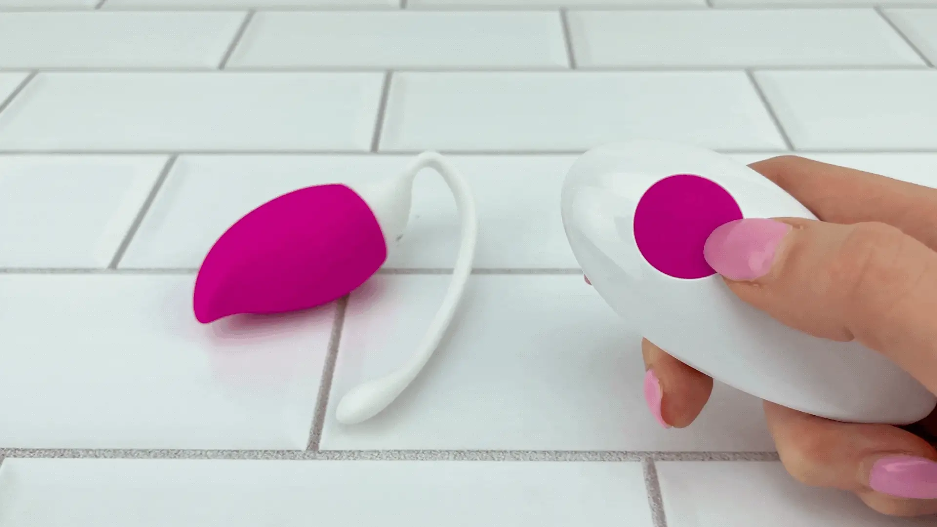 Essence Wireless Remote Control Bullet Vibrator