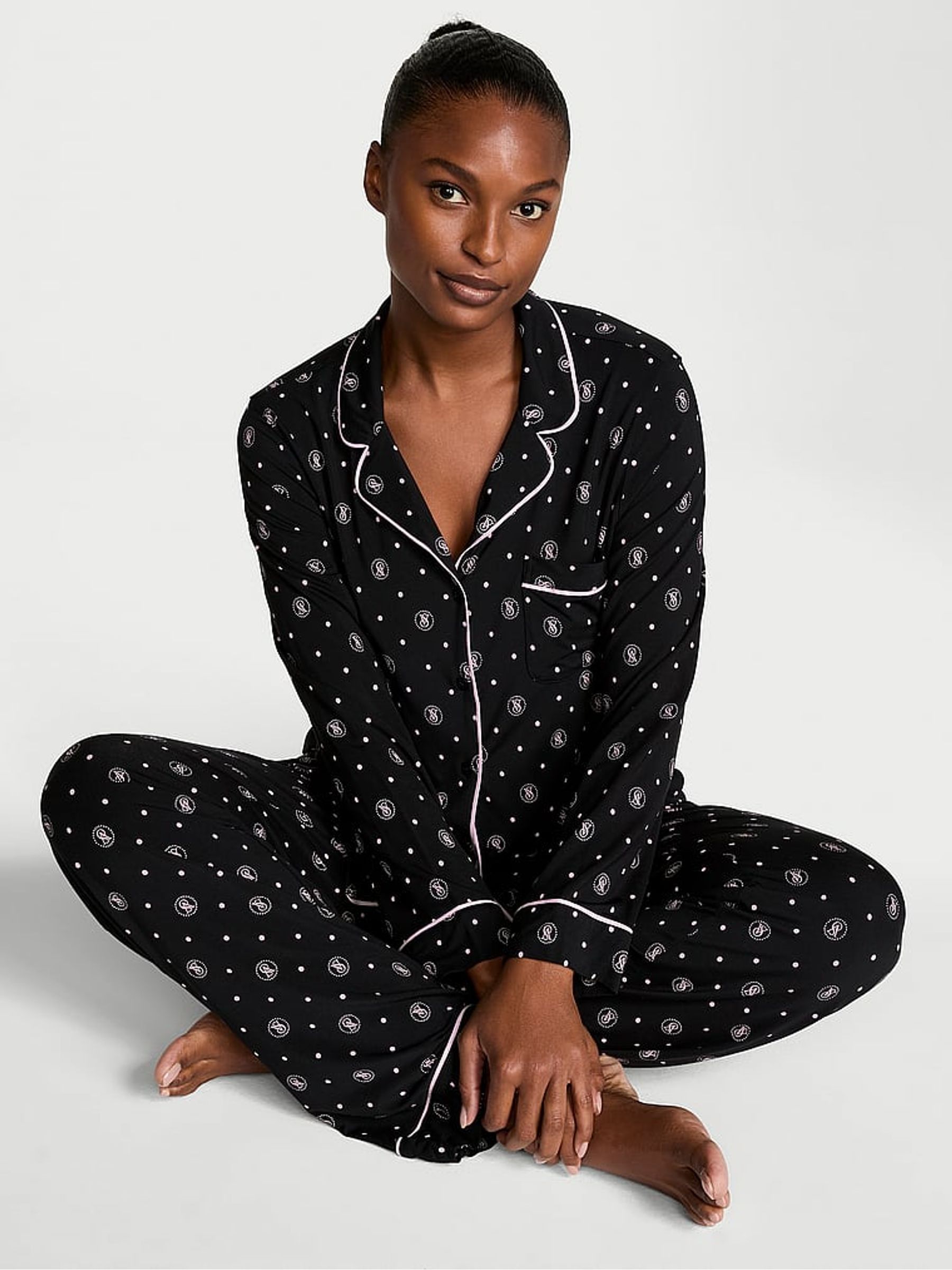 Black VS Dot Modal Long Pyjama Set